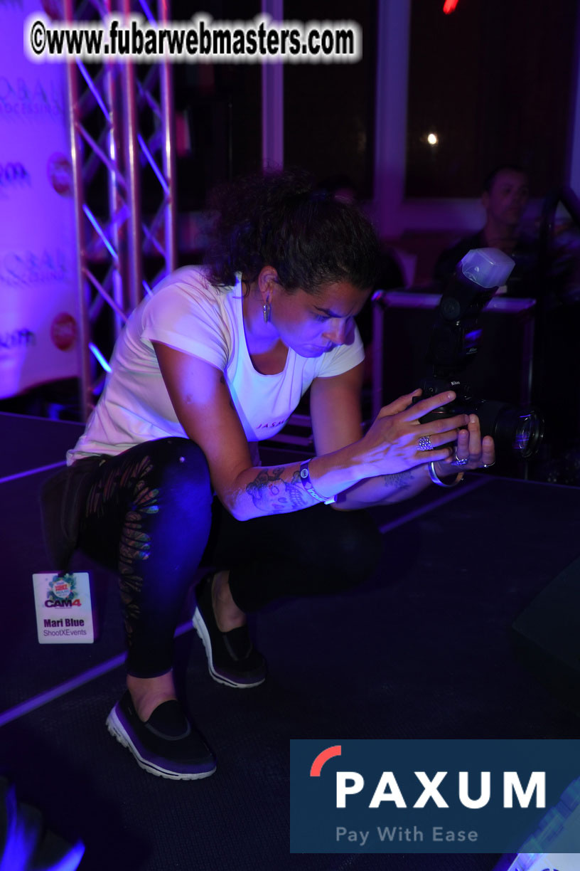 Special Guest Live Performance