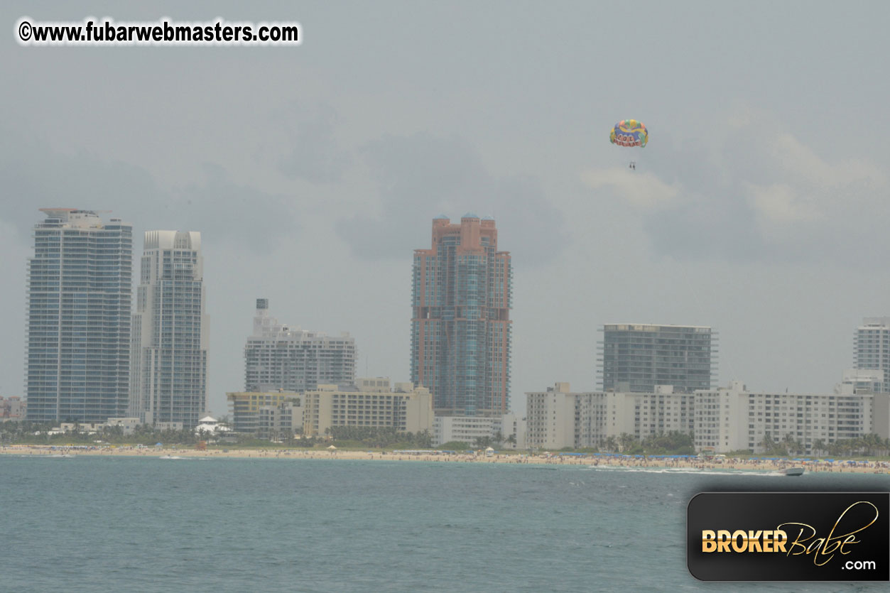 MojoHost Farewell Yacht Cruise