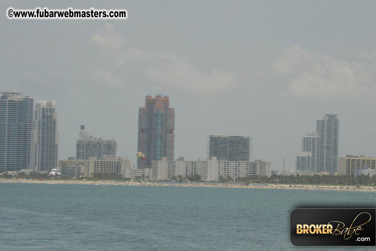 MojoHost Farewell Yacht Cruise