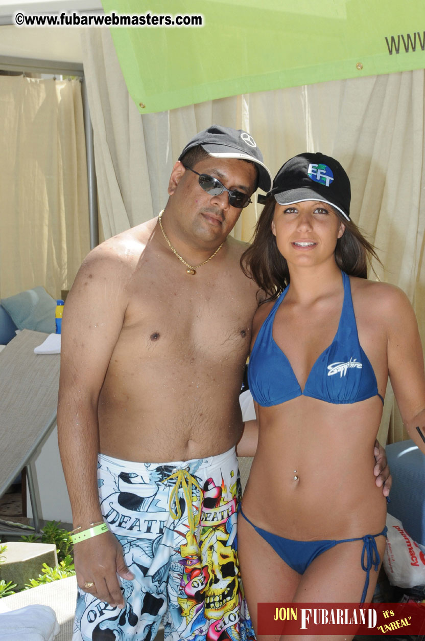 Cabana Exhibits & Networking Hub @ Dish Pool