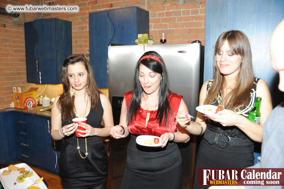 2Much.net Christmas Cocktails and Dinner