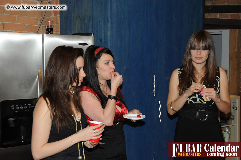 2Much.net Christmas Cocktails and Dinner