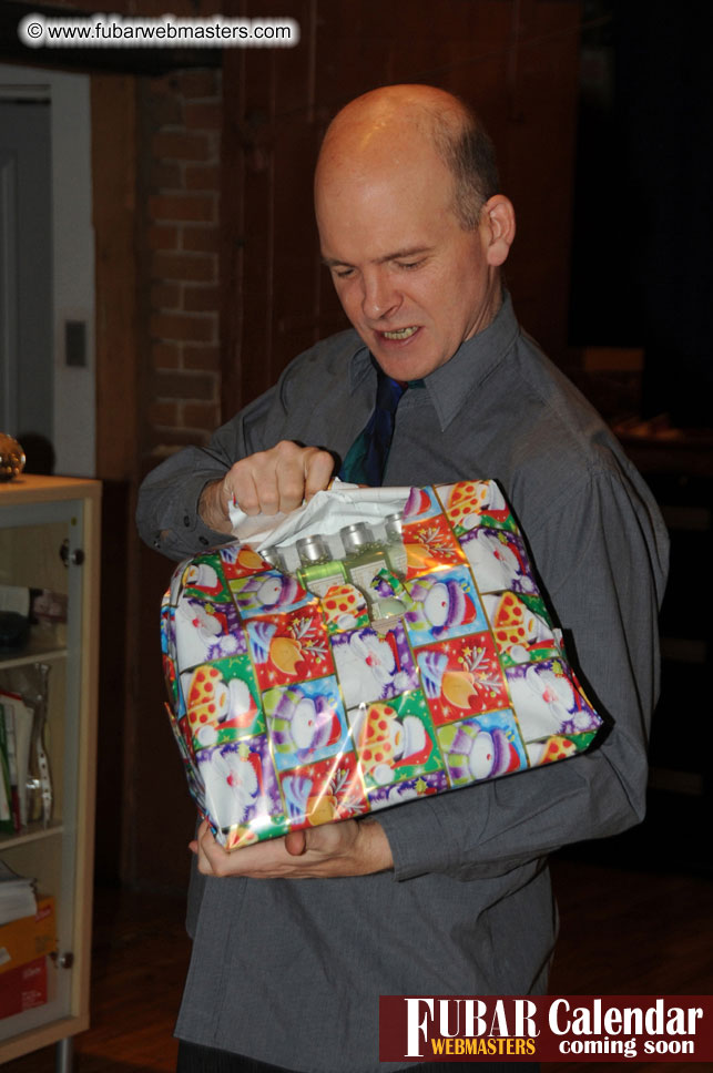 2Much.net Christmas Cocktails and Dinner