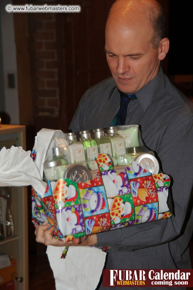 2Much.net Christmas Cocktails and Dinner