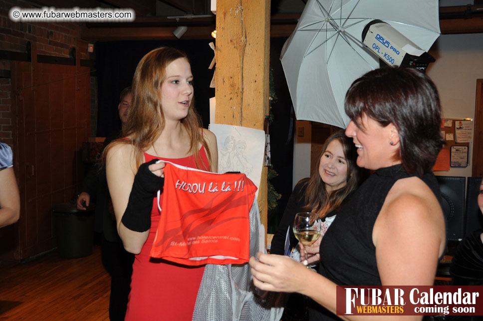 2Much.net Christmas Cocktails and Dinner