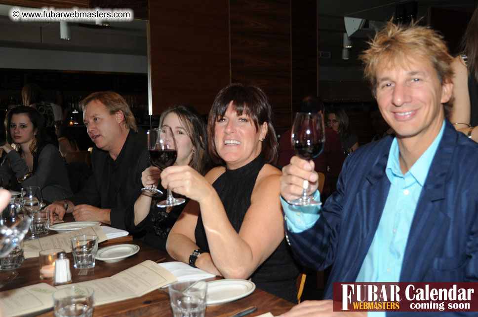 2Much.net Christmas Cocktails and Dinner