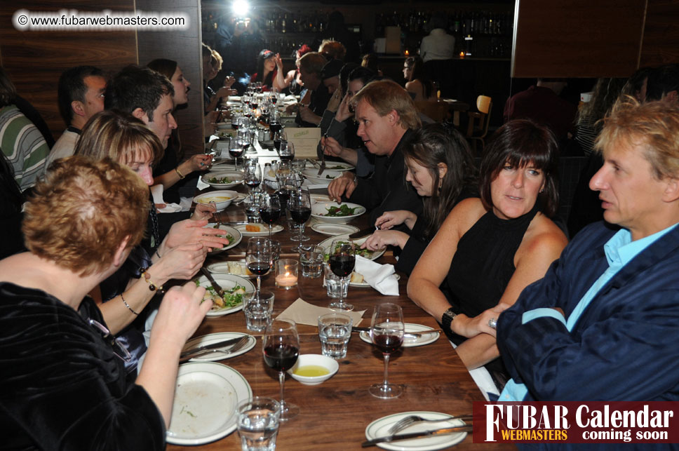 2Much.net Christmas Cocktails and Dinner