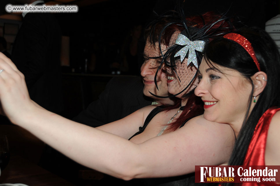 2Much.net Christmas Cocktails and Dinner