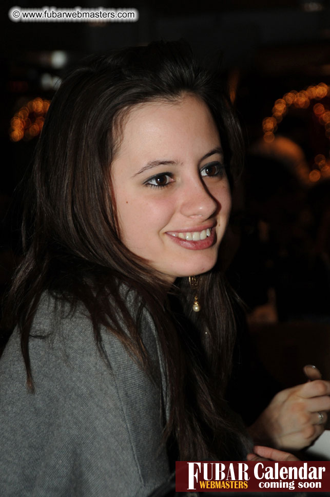 2Much.net Christmas Cocktails and Dinner