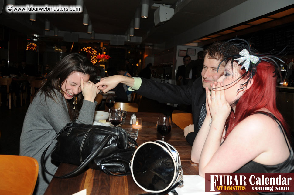 2Much.net Christmas Cocktails and Dinner