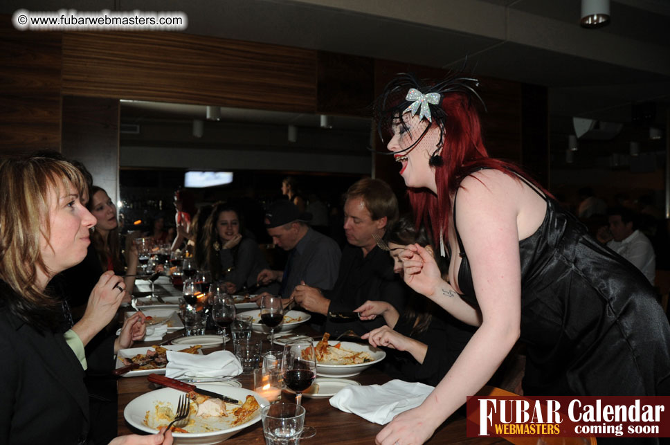 2Much.net Christmas Cocktails and Dinner