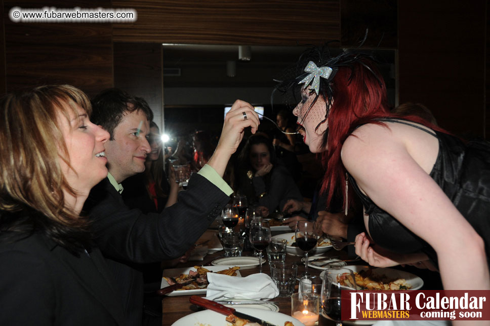 2Much.net Christmas Cocktails and Dinner