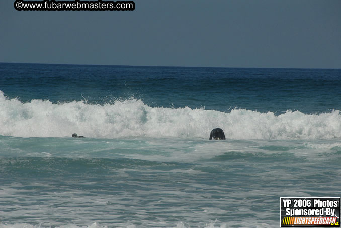 Ycaza & Mike Hawk Surfing