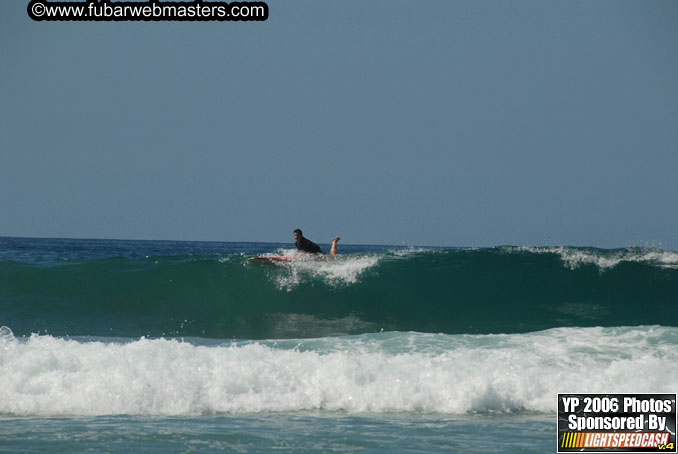 Ycaza & Mike Hawk Surfing