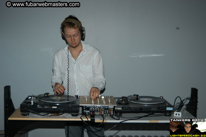 2Much.net After Party 2003