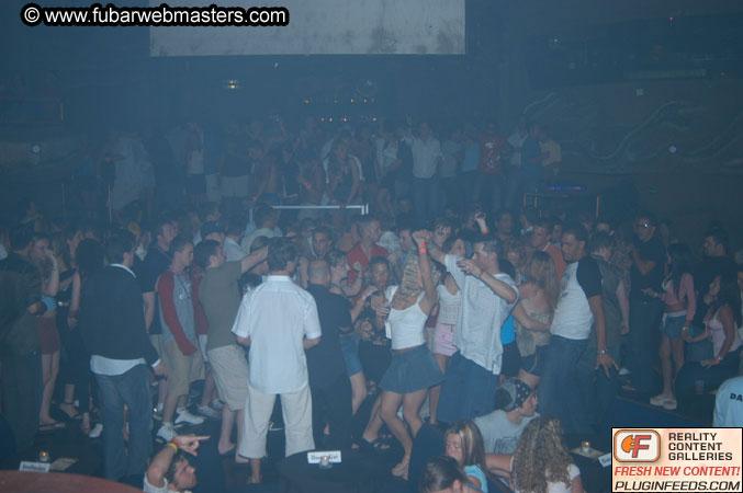 Clubbing at Senor Frog's & DaddyO's 2004