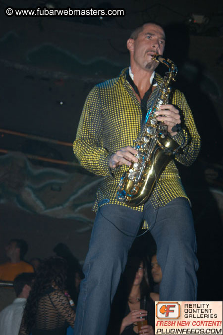 Clubbing at Senor Frog's & DaddyO's 2004