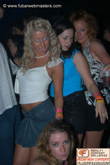 Clubbing at Senor Frog's & DaddyO's 2004