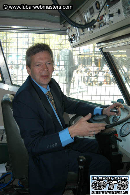 Naked 2 U Riot Mobile 2004