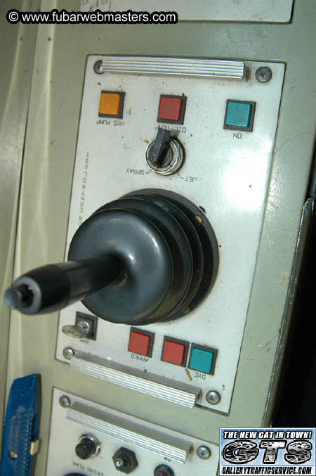 Naked 2 U Riot Mobile 2004