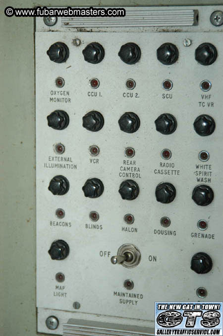 Naked 2 U Riot Mobile 2004