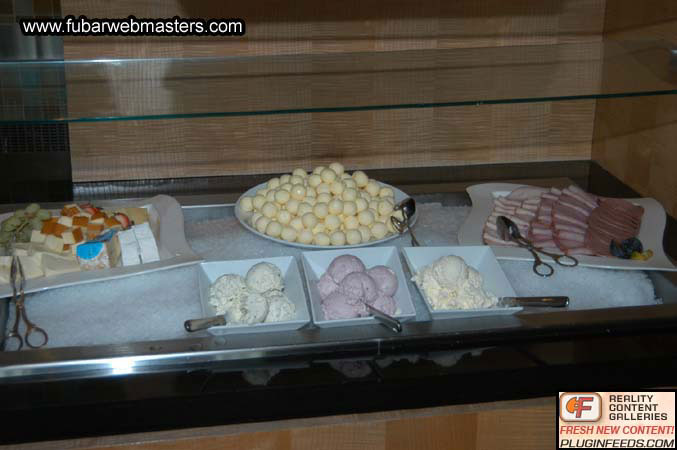 MediumPimpin.com Breakfast 2004