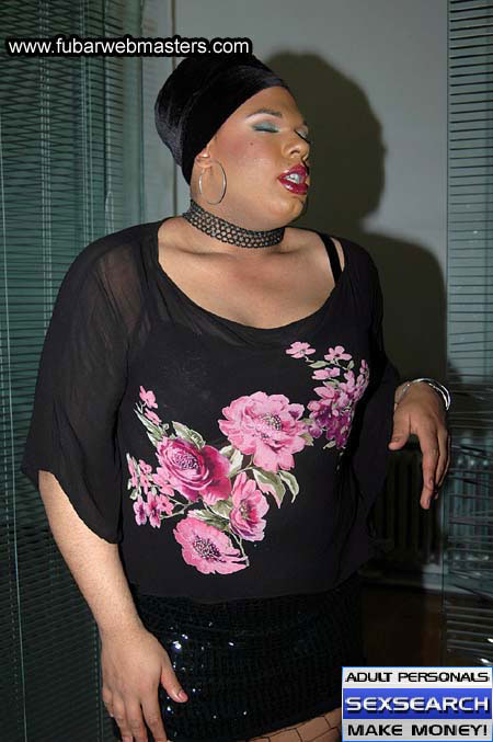 2much.net Winner's Celebration Round-out Party 2005