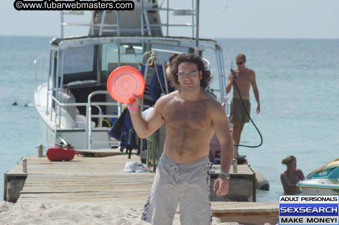 Jupiter Hosting and SpaCash Beach Party 2005