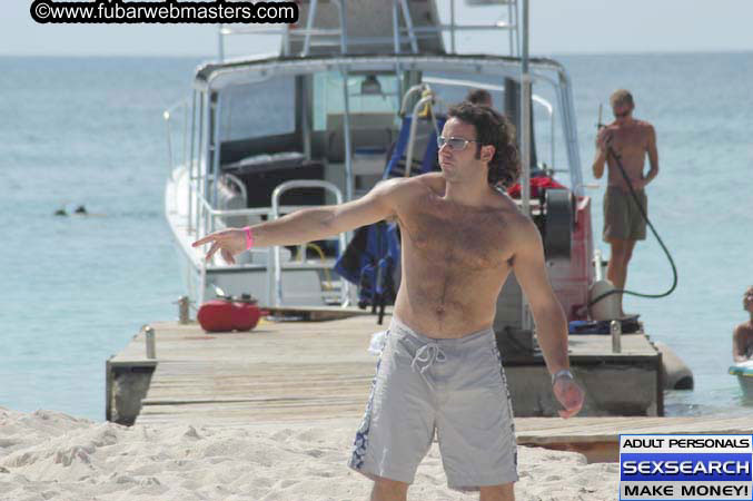 Jupiter Hosting and SpaCash Beach Party 2005