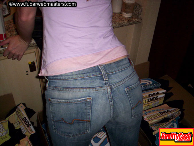 AlyTV behind the scenes 2004