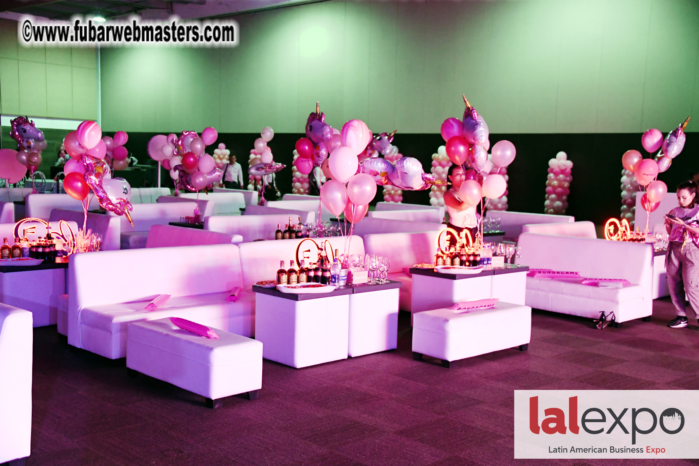 Bongacams Pink Paradise Party