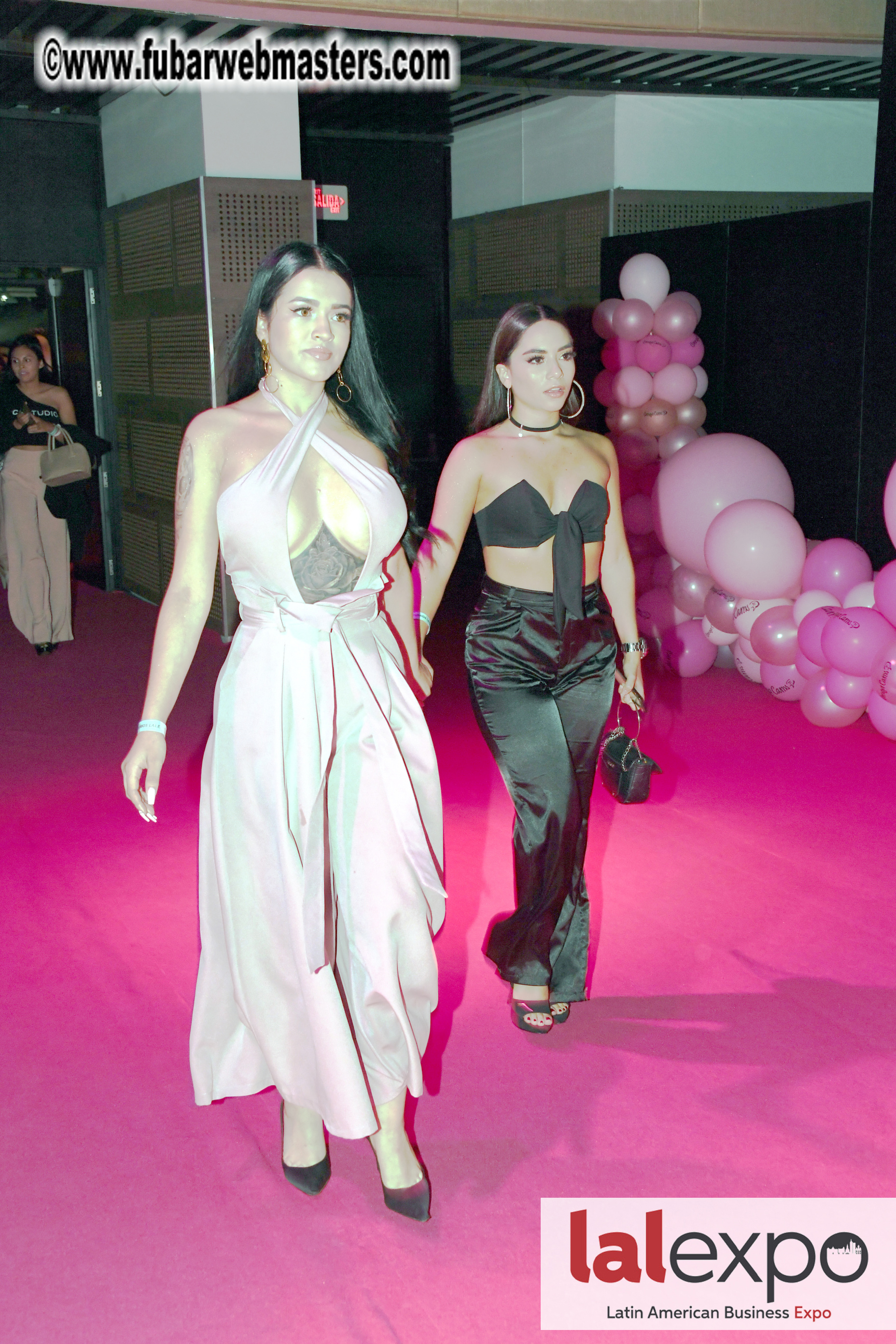 Bongacams Pink Paradise Party