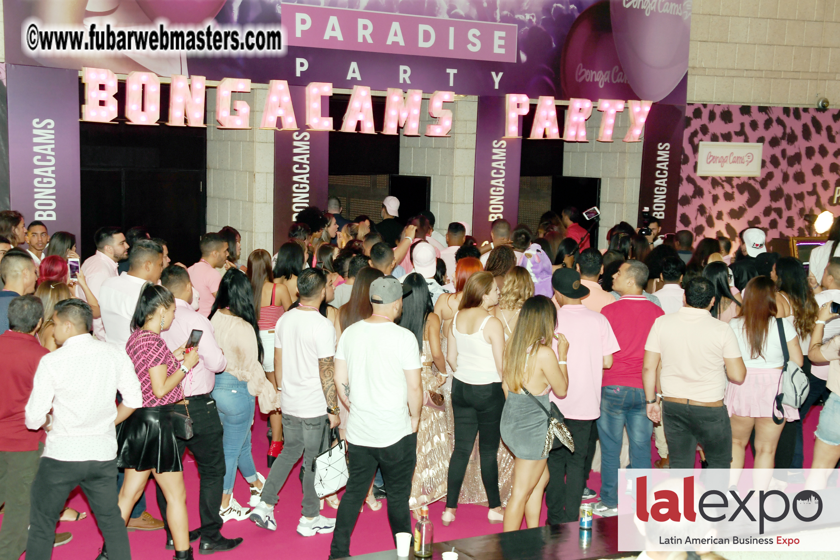 Bongacams Pink Paradise Party