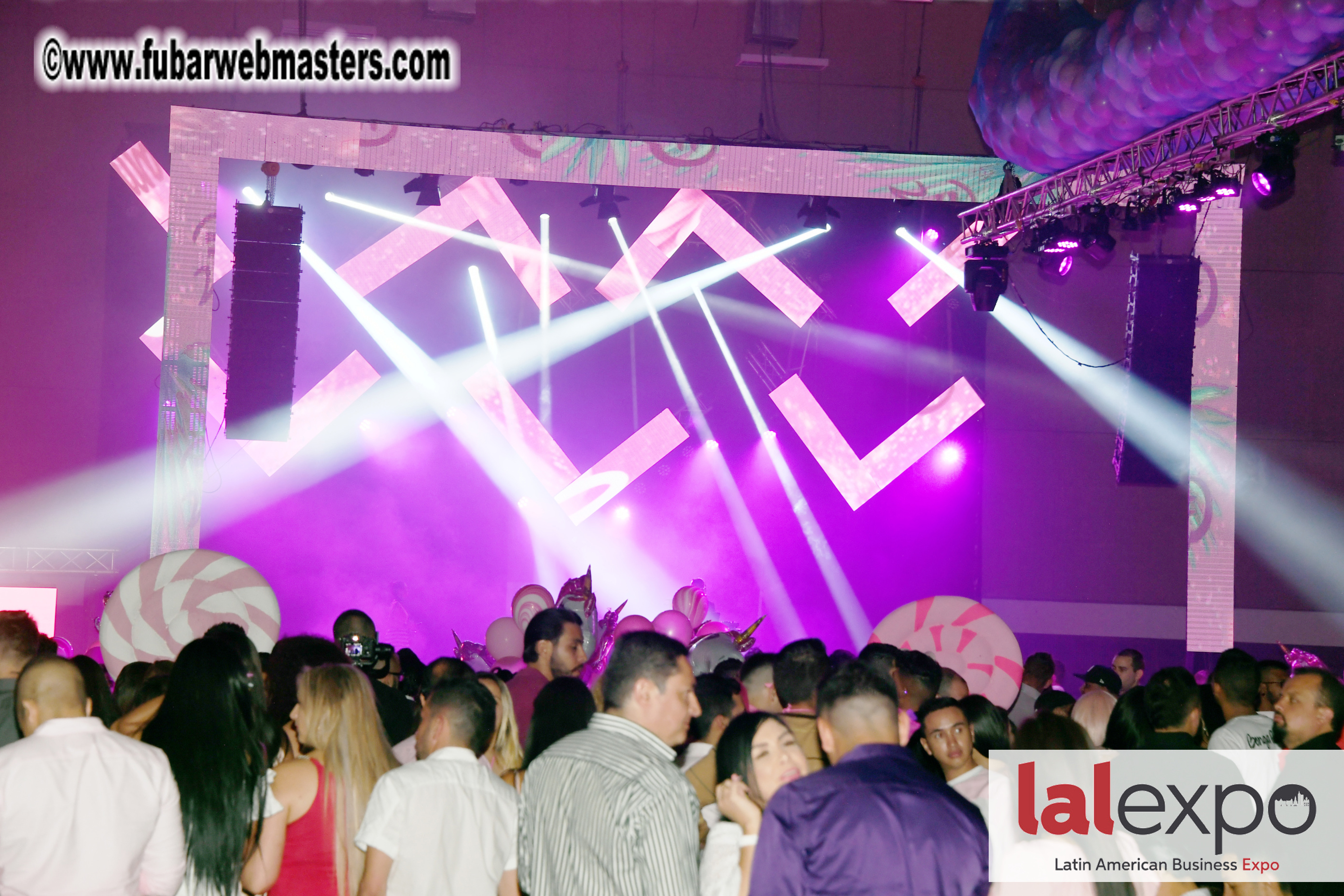 Bongacams Pink Paradise Party