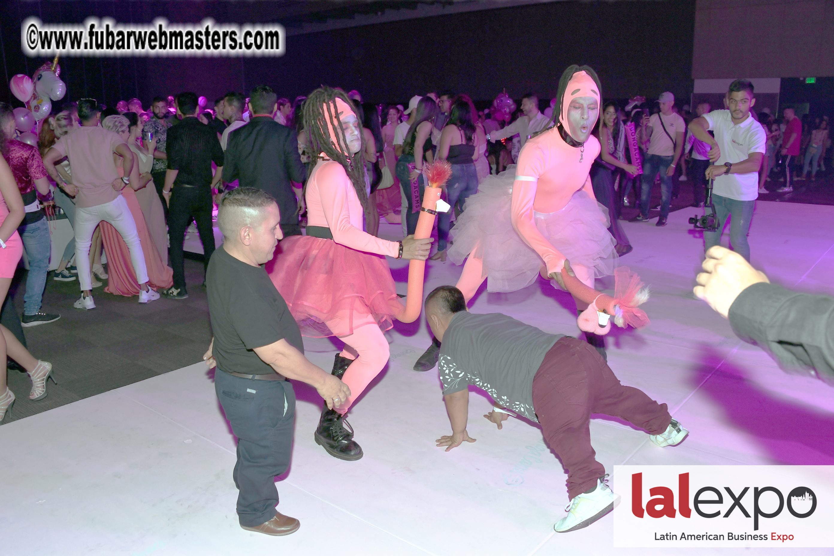 Bongacams Pink Paradise Party