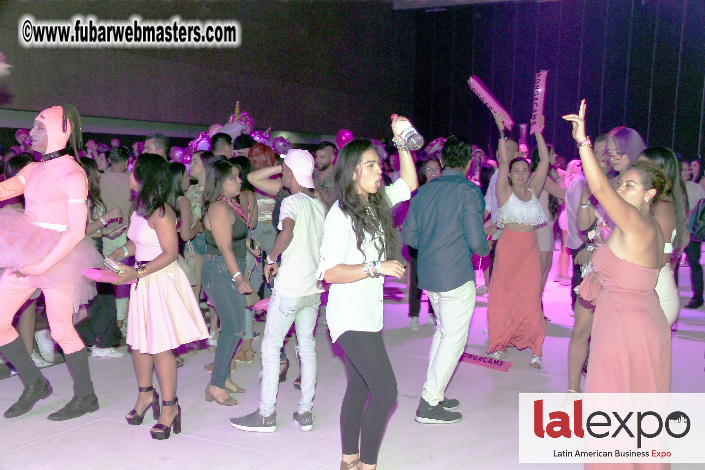 Bongacams Pink Paradise Party