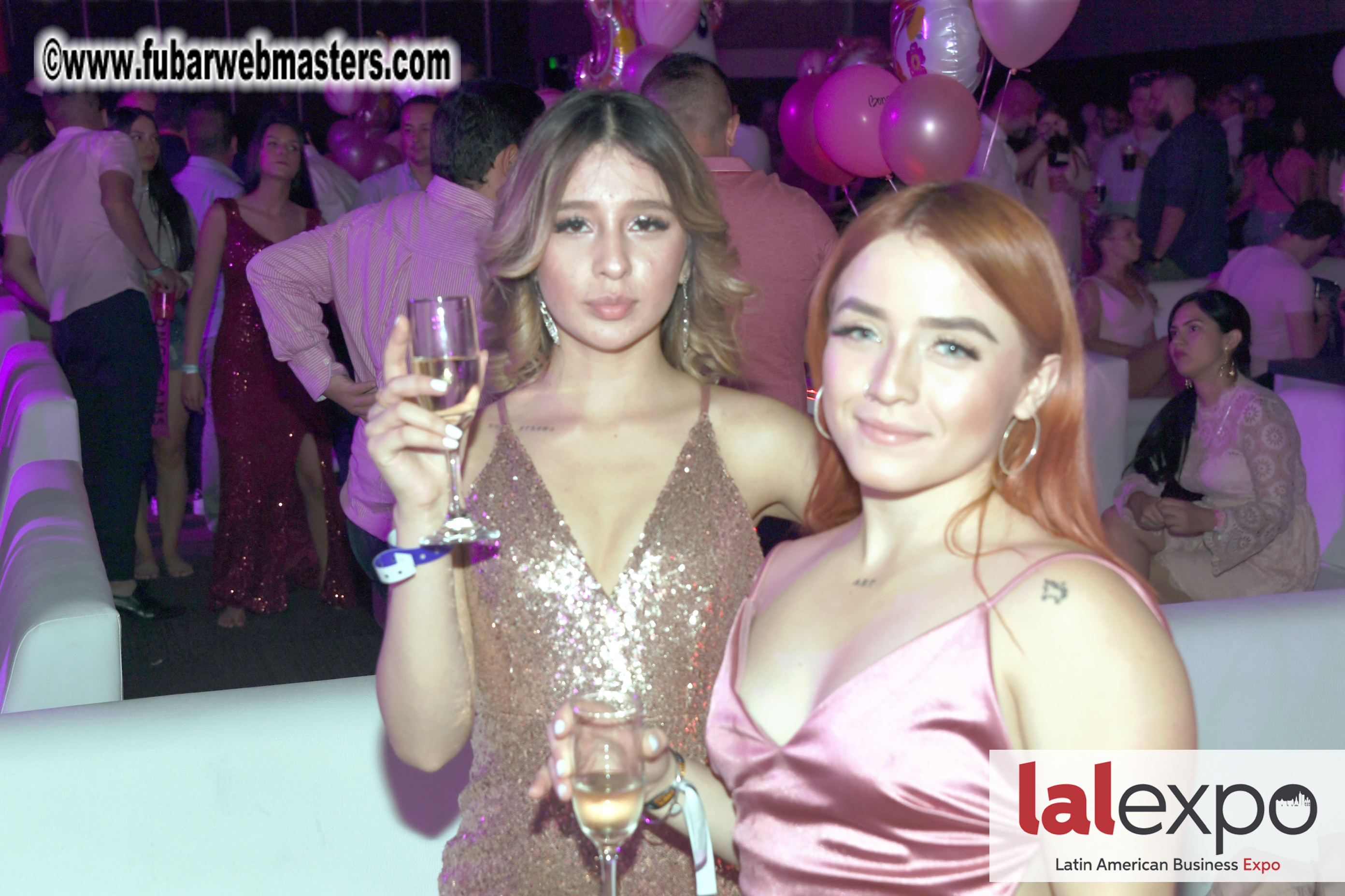 Bongacams Pink Paradise Party