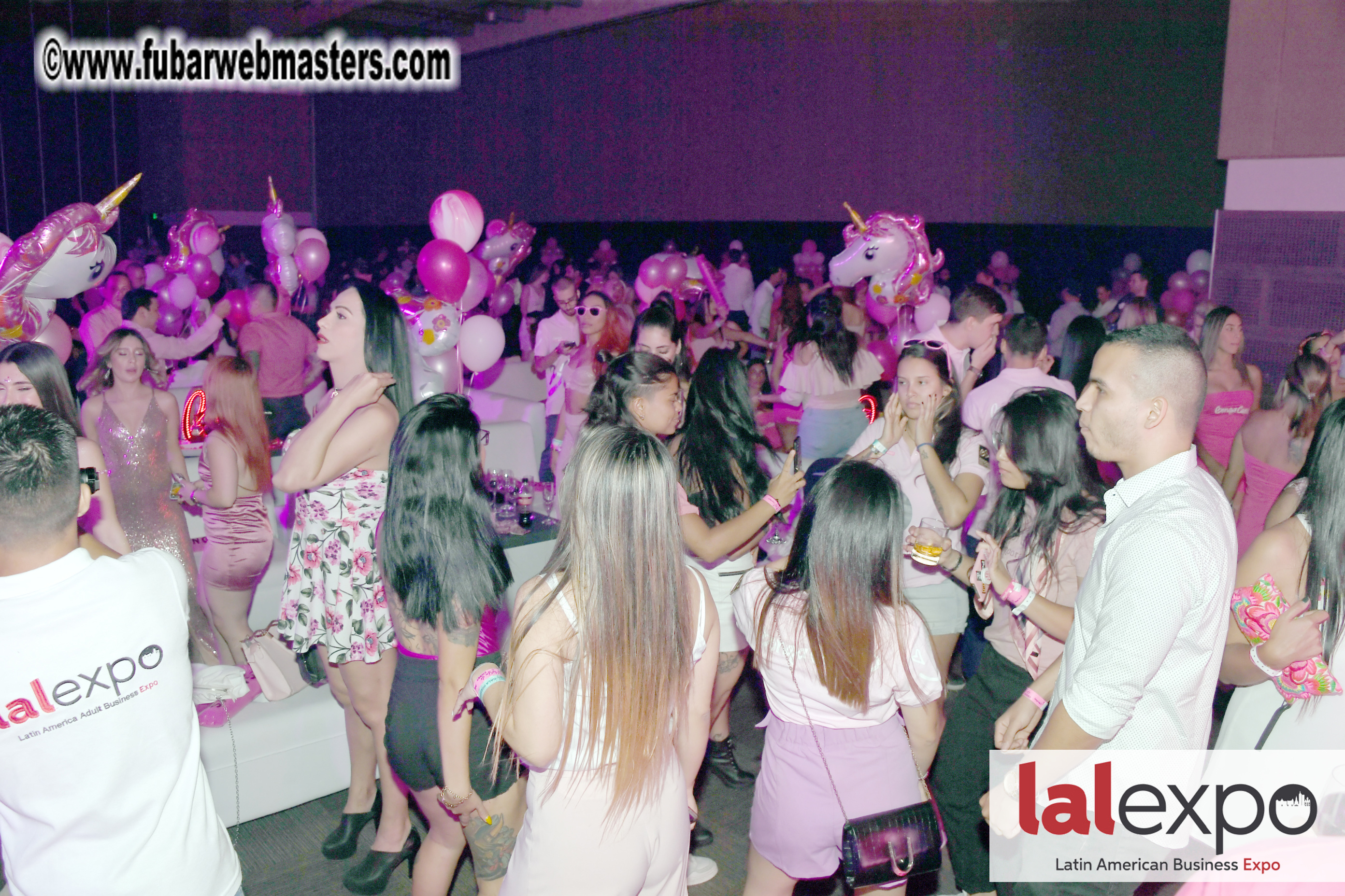 Bongacams Pink Paradise Party