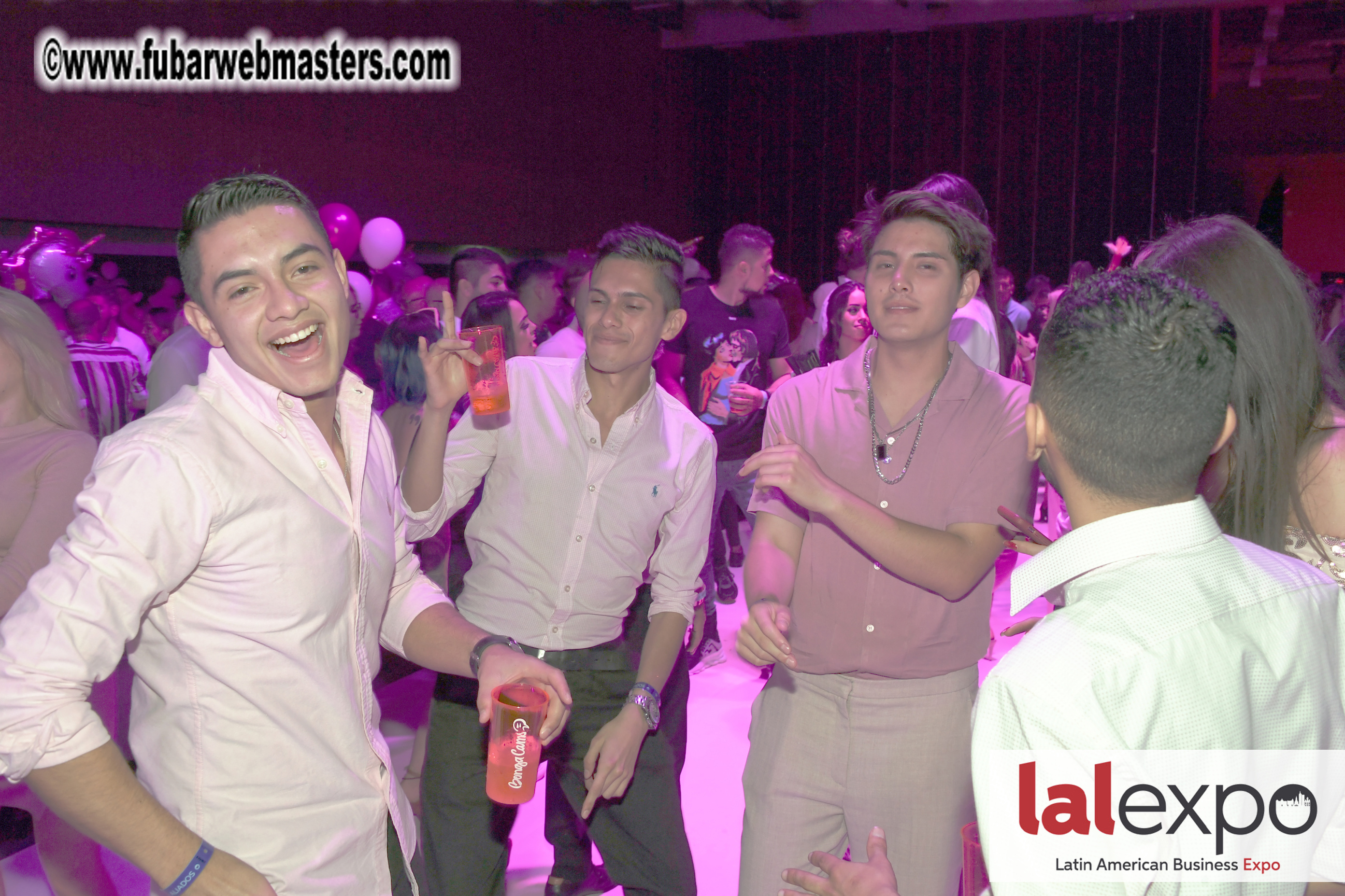 Bongacams Pink Paradise Party