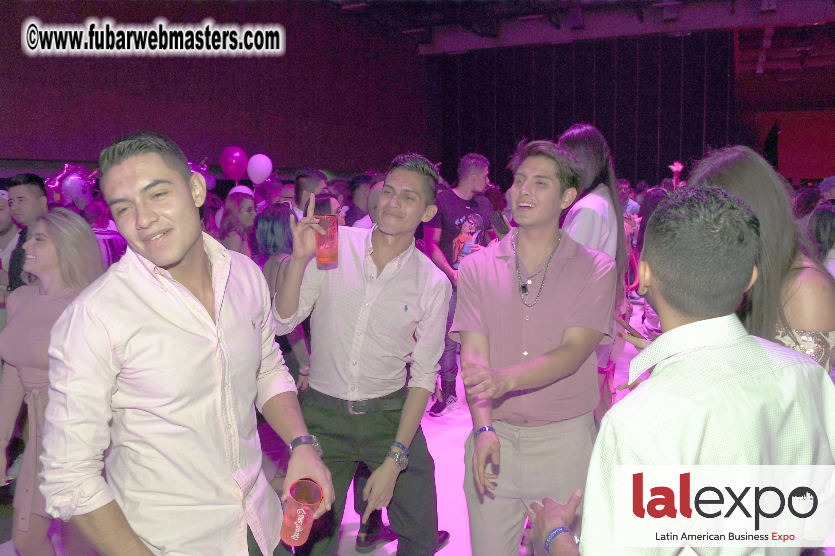 Bongacams Pink Paradise Party