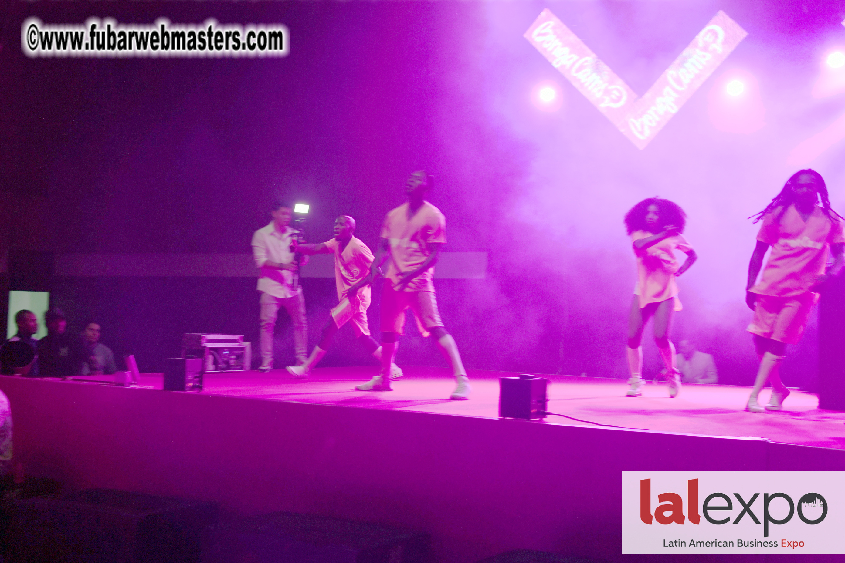 Bongacams Pink Paradise Party