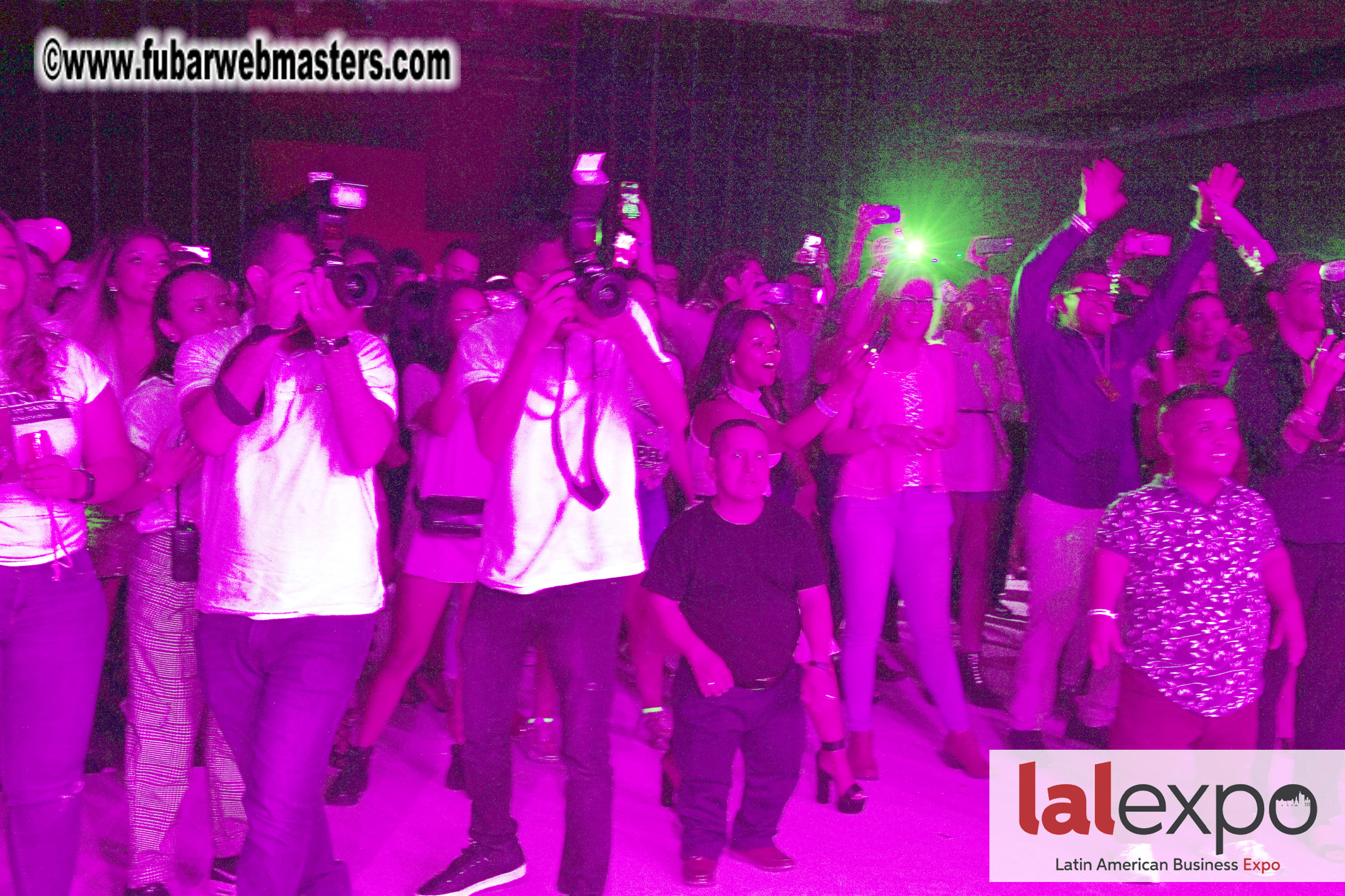 Bongacams Pink Paradise Party