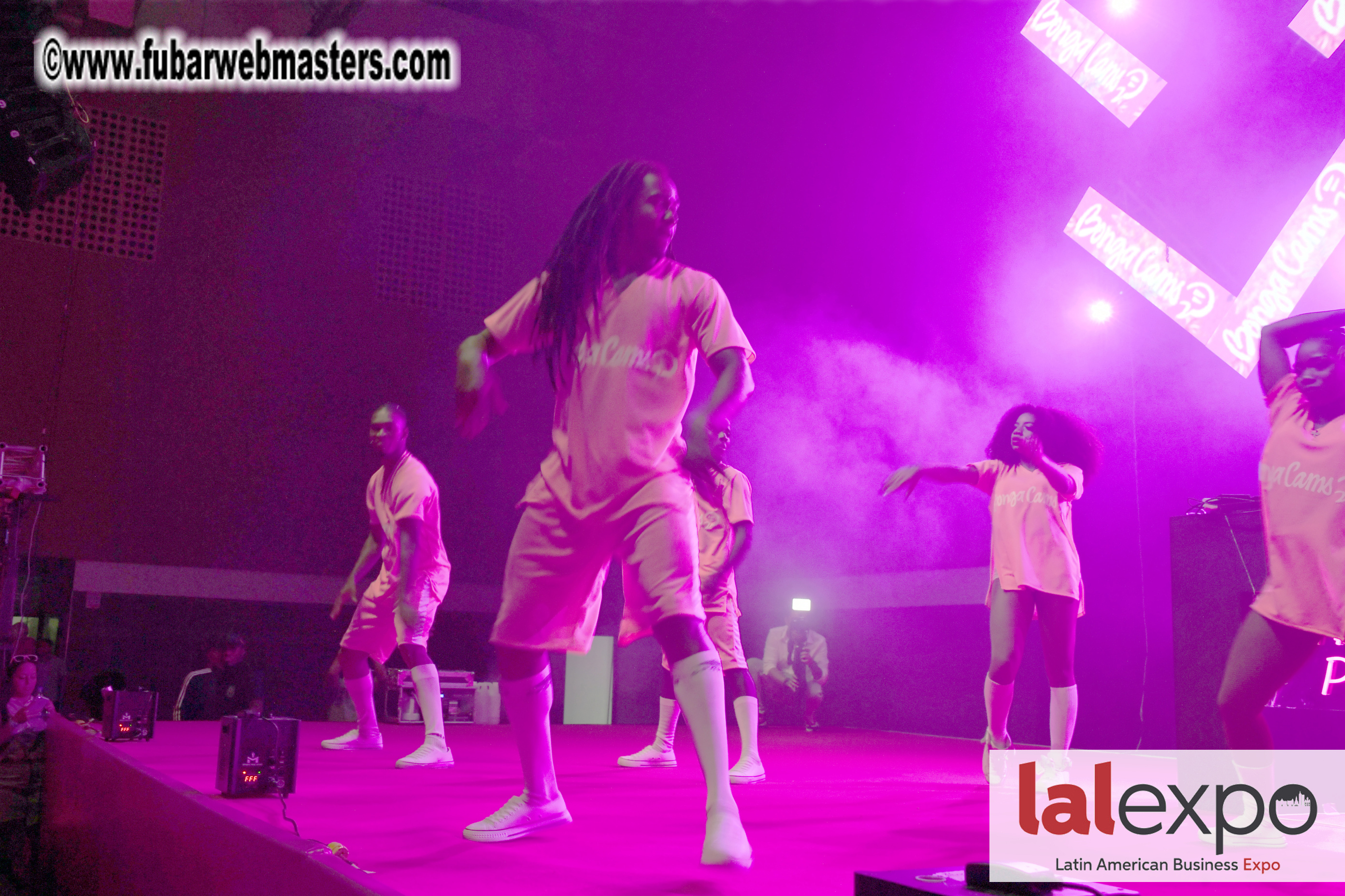 Bongacams Pink Paradise Party