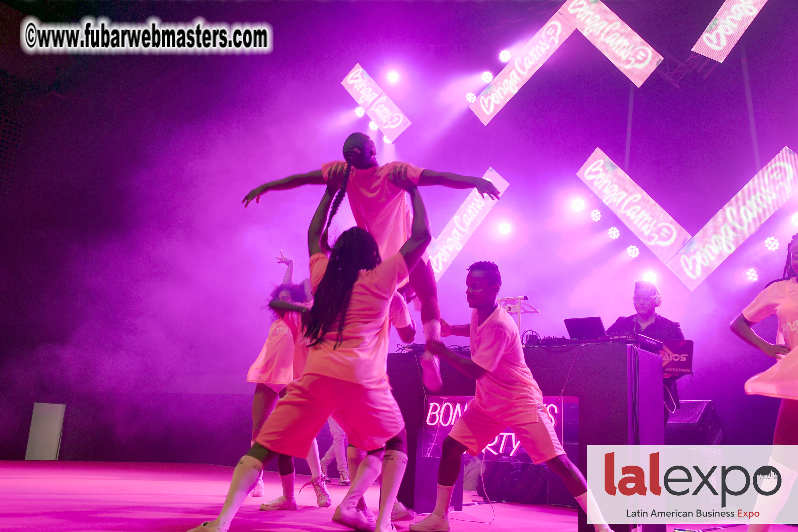 Bongacams Pink Paradise Party