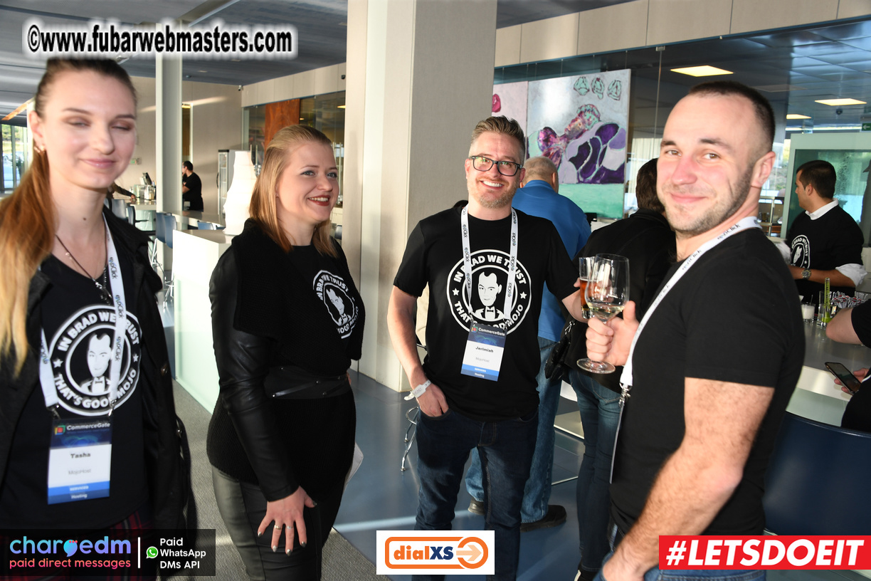 Pre-show MoJoHost Happy Hour