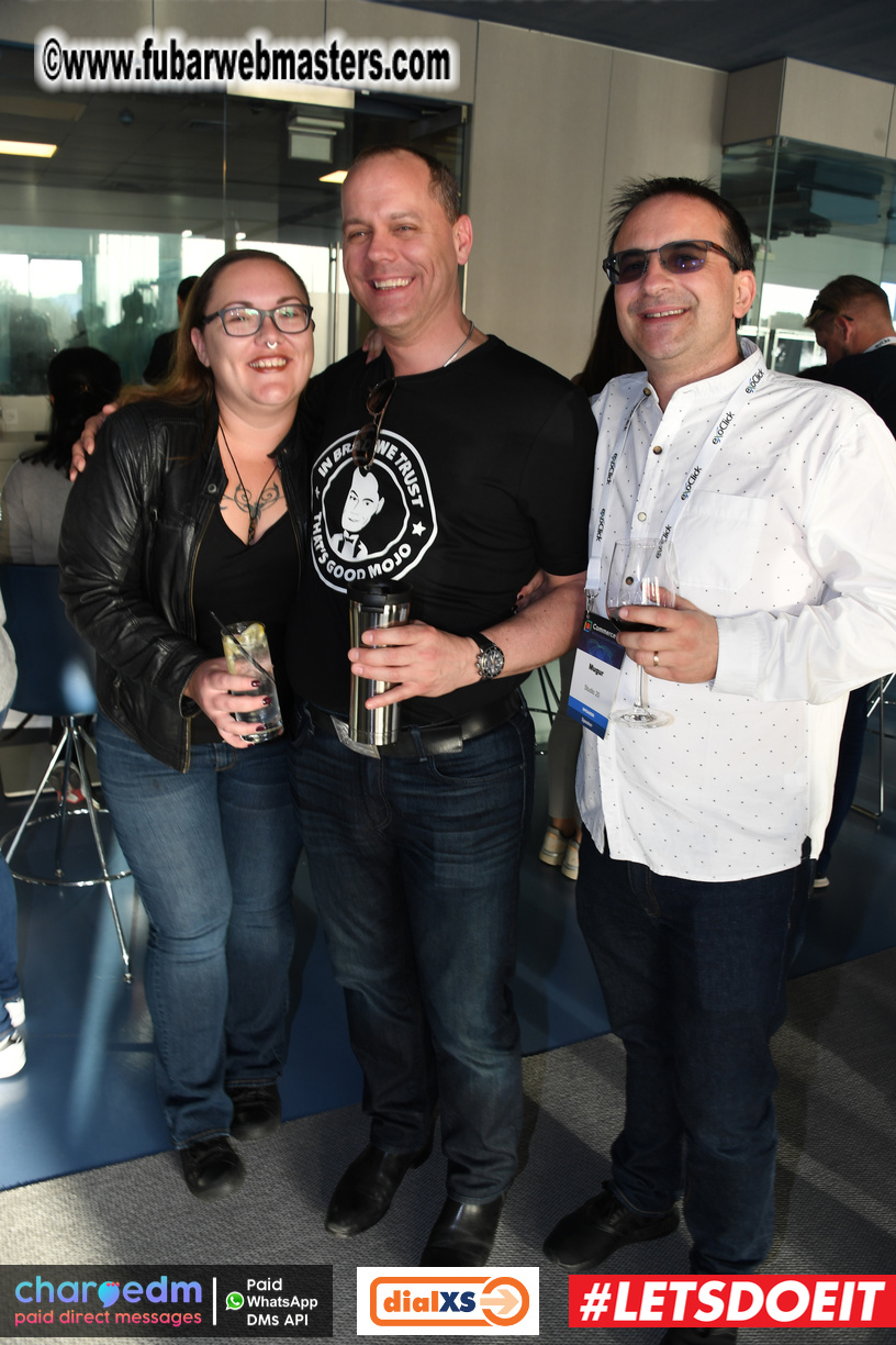 Pre-show MoJoHost Happy Hour