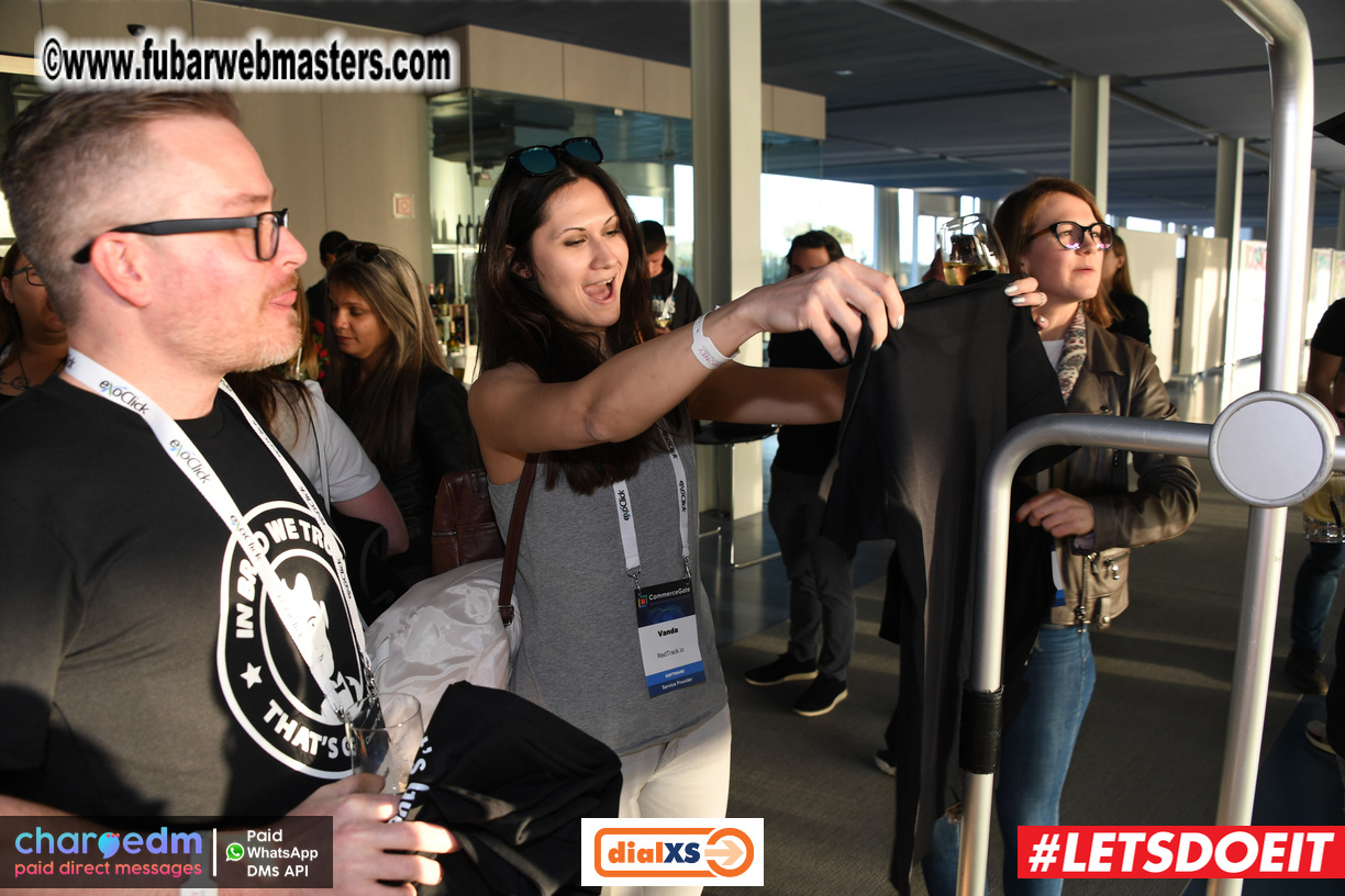 Pre-show MoJoHost Happy Hour