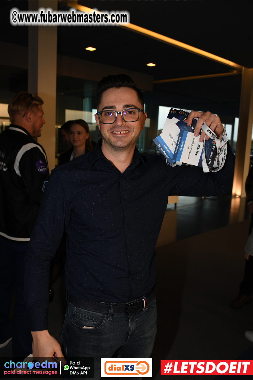 Pre-show MoJoHost Happy Hour