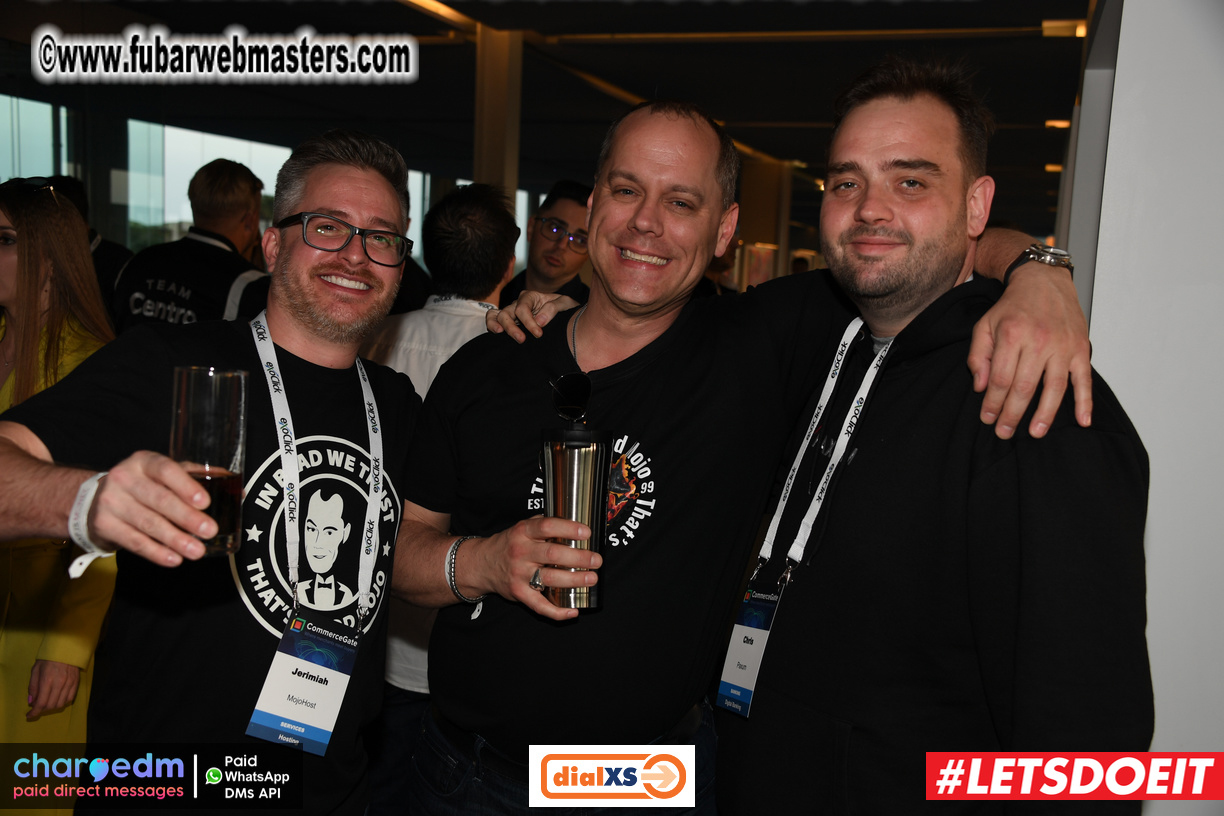 Pre-show MoJoHost Happy Hour