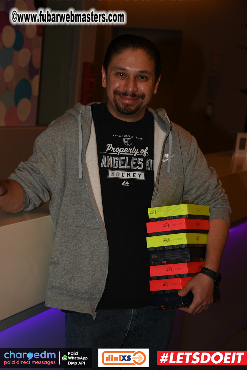 Pre-show MoJoHost Happy Hour